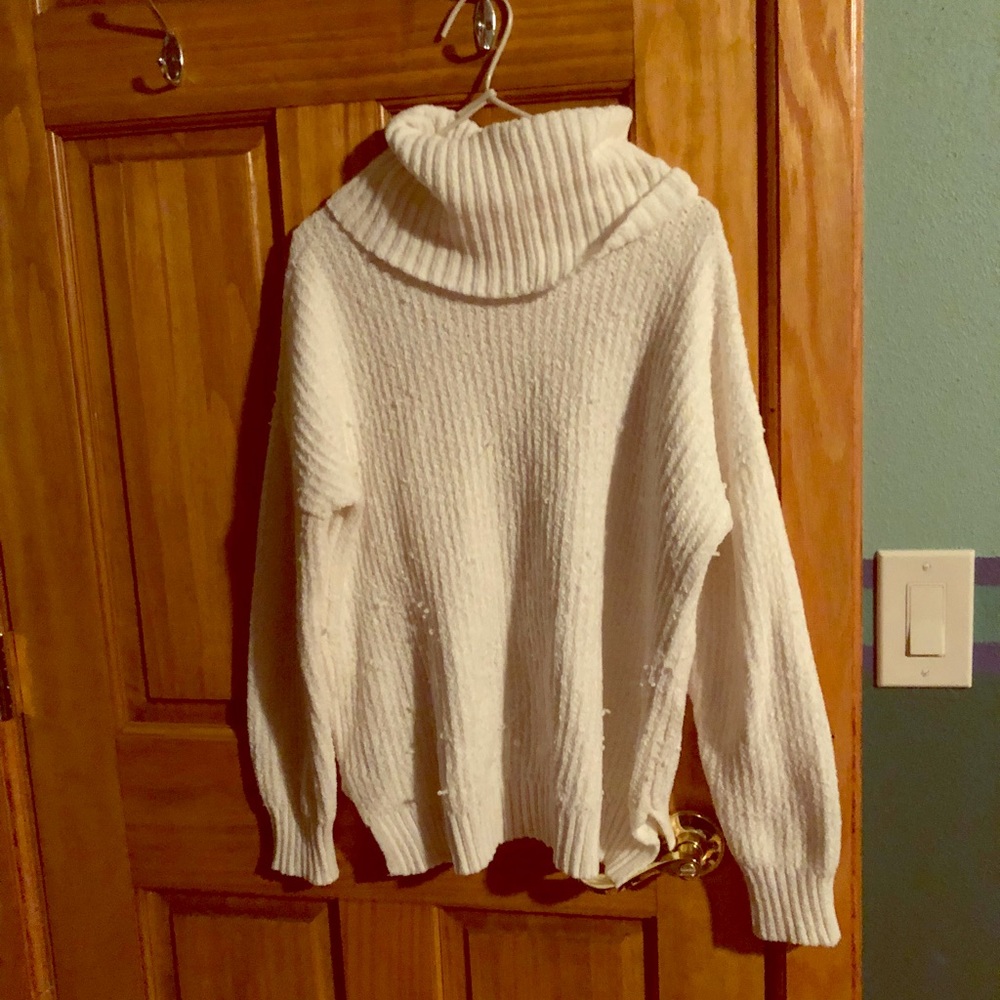 Large white chunky sweater